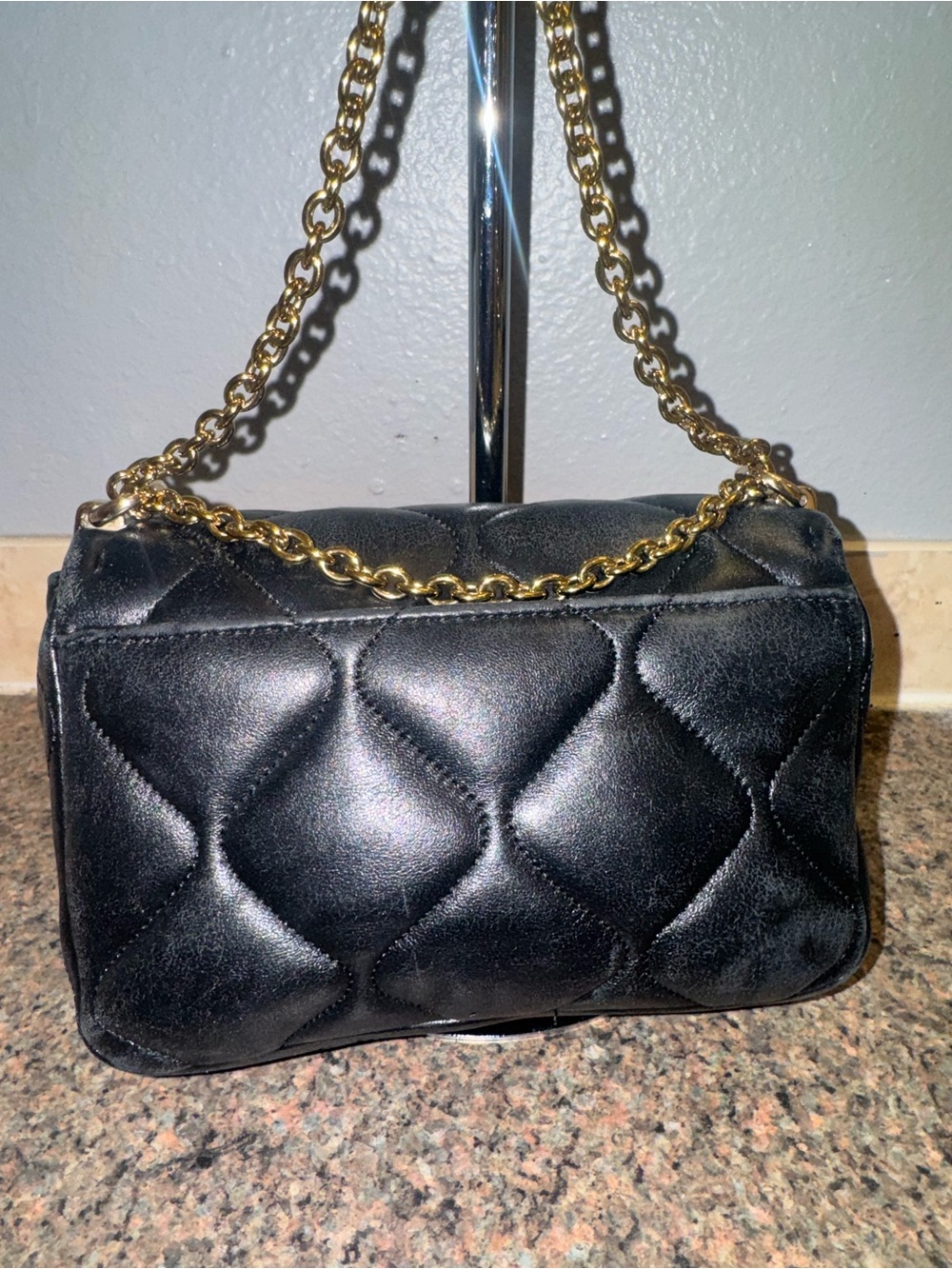 Furla Quilted Black Leather Crossbody bag EUC - Picture 2 of 9